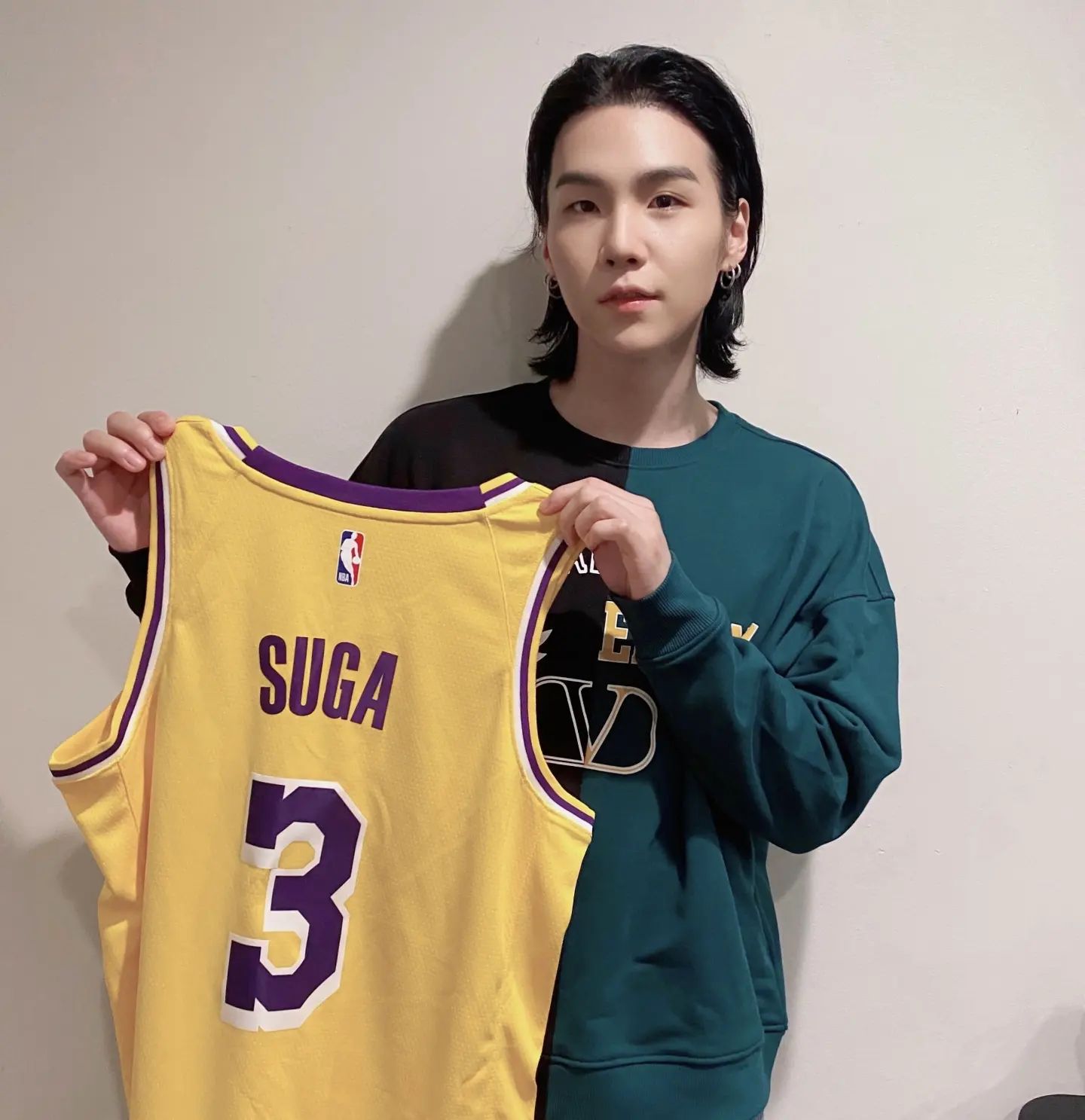 อาร์มมี่ไทยวอร์มนิ้วรอ ราคาบัตรคอนเสิร์ตเดี่ยว SUGA BTS ในไทย น่ารักน่าคบหา