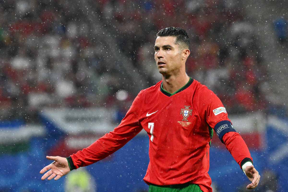 พรีวิว ฟุตบอลยูโร 2024 : ตุรกี พบ โปรตุเกส พรีวิว ฟุตบอลยูโร 2024 : ตุรกี พบ โปรตุเกส