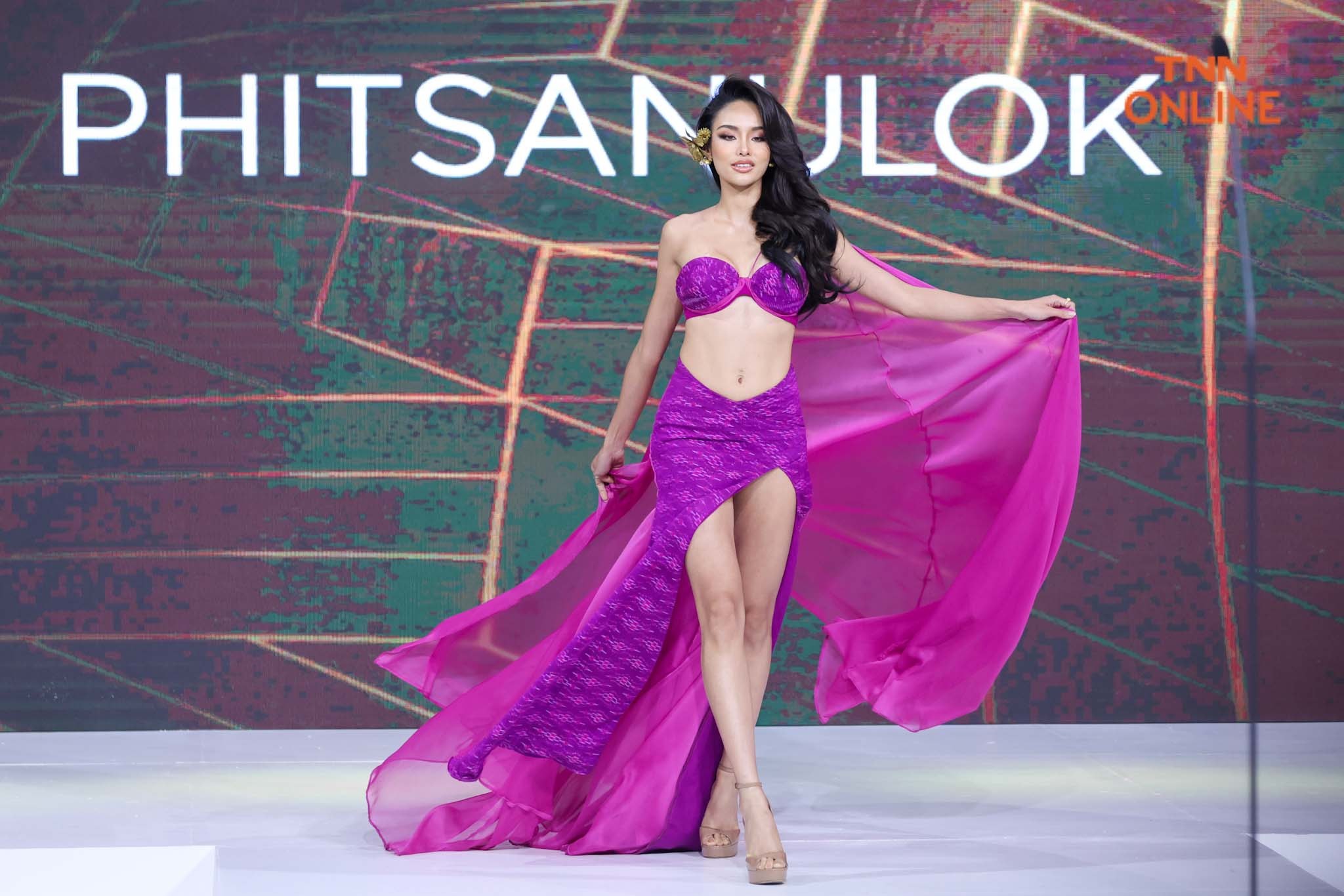 อวดโฉมในชุดผ้าไทย 53 สาวงามในชุดผ้าไหมไทยร่วมสมัย อวดโฉมในชุดผ้าไทย 53 สาวงามในชุดผ้าไหมไทยร่วมสมัย