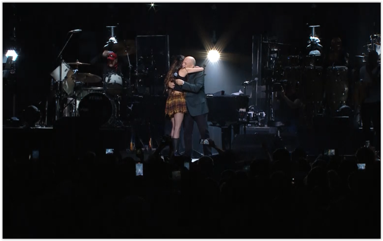 เซอร์ไพรส์ Olivia Rodrigo นักร้องสาวขวัญ GENZ   ร่วมแสดงในคอนเสิร์ตของศิลปินรุ่นเดอะ Billy Joel