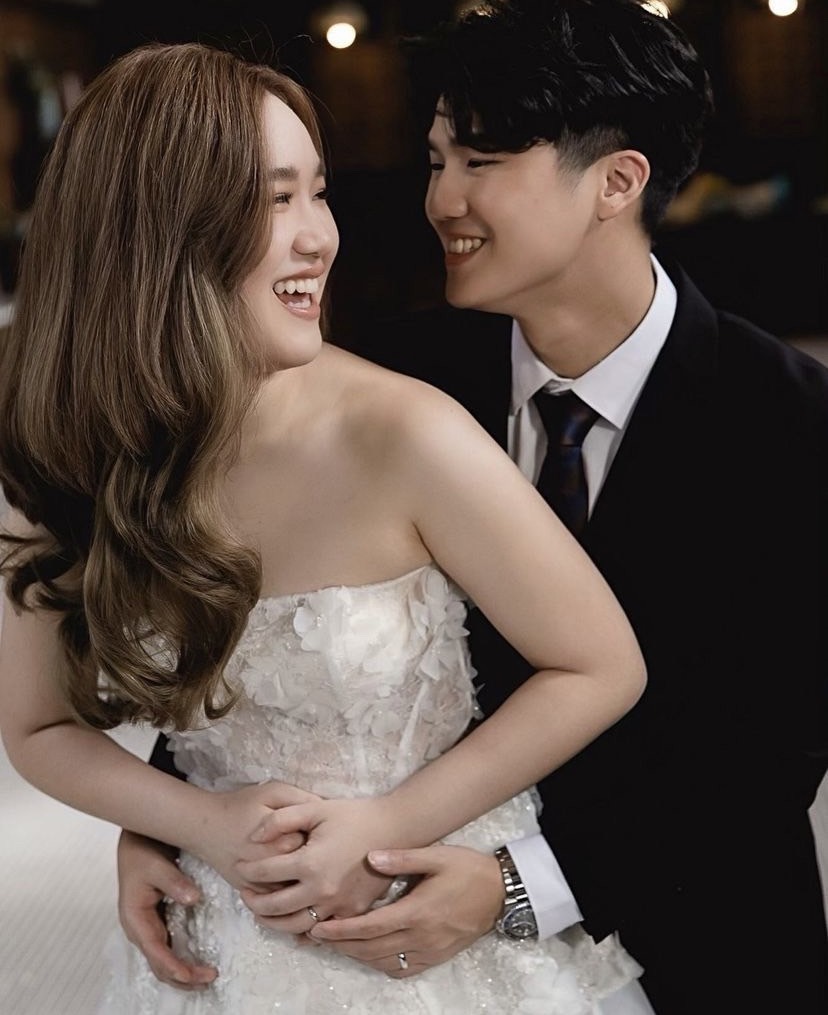 ภาพพรีเวดดิ้ง หมอพลอย โสวิชญา-แฟน ลูกสาว ดี้ ปัทมา สวยหล่อสมใจแม่หายเหนื่อย ภาพพรีเวดดิ้ง หมอพลอย โสวิชญา-แฟน ลูกสาว ดี้ ปัทมา สวยหล่อสมใจแม่หายเหนื่อย