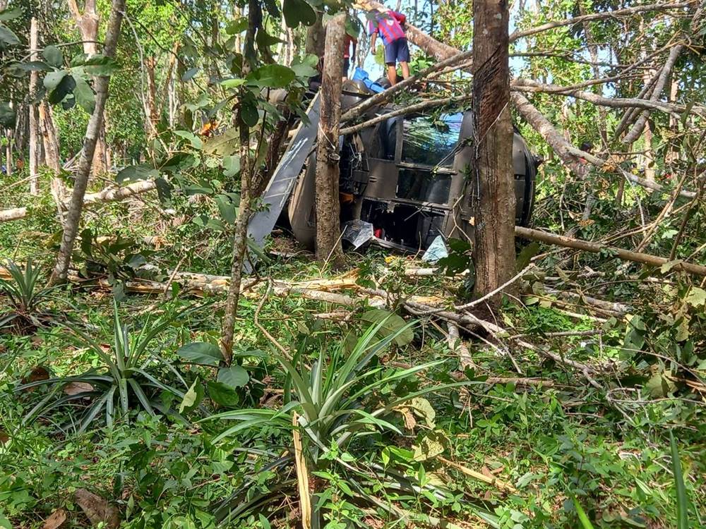 ฮ.ตก สงขลา เปิดคลิปวินาทีช่วยแม่ทัพภาค 4 เจ้าหน้าที่ทหาร ออกจากเฮลิคอปเตอร์ ฮ.ตก สงขลา เปิดคลิปวินาทีช่วยแม่ทัพภาค 4 เจ้าหน้าที่ทหาร ออกจากเฮลิคอปเตอร์