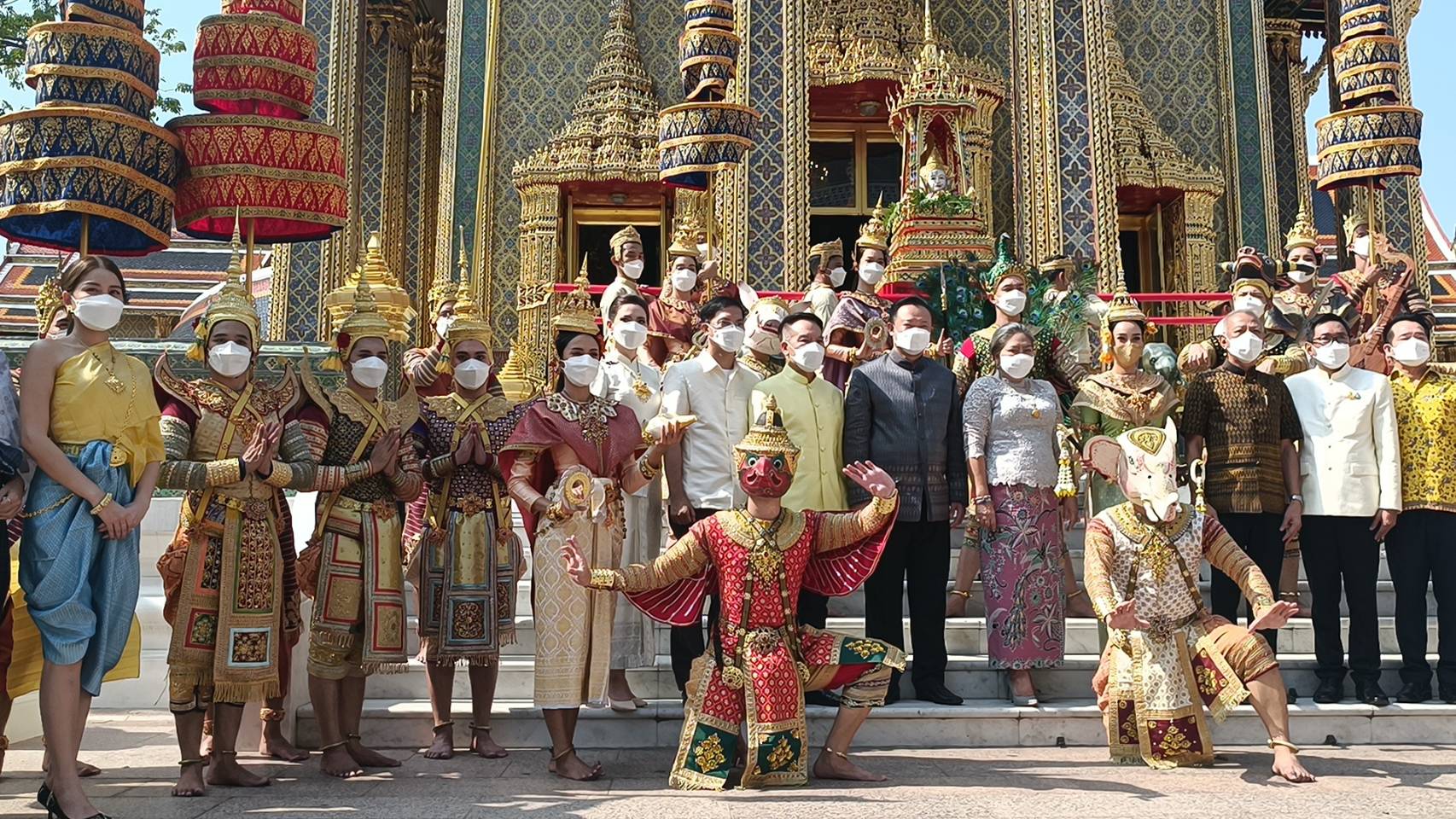 นาว ทิสานาฎ  ร่วมงาน เย็นทั่วหล้า มหาสงกรานต์ 2565