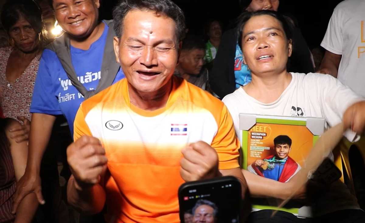 พ่อ-แม่ วีรพล สุดดีใจได้เหรีญเงินโอลิมปิก พ่อ-แม่ วีรพล สุดดีใจได้เหรีญเงินโอลิมปิก