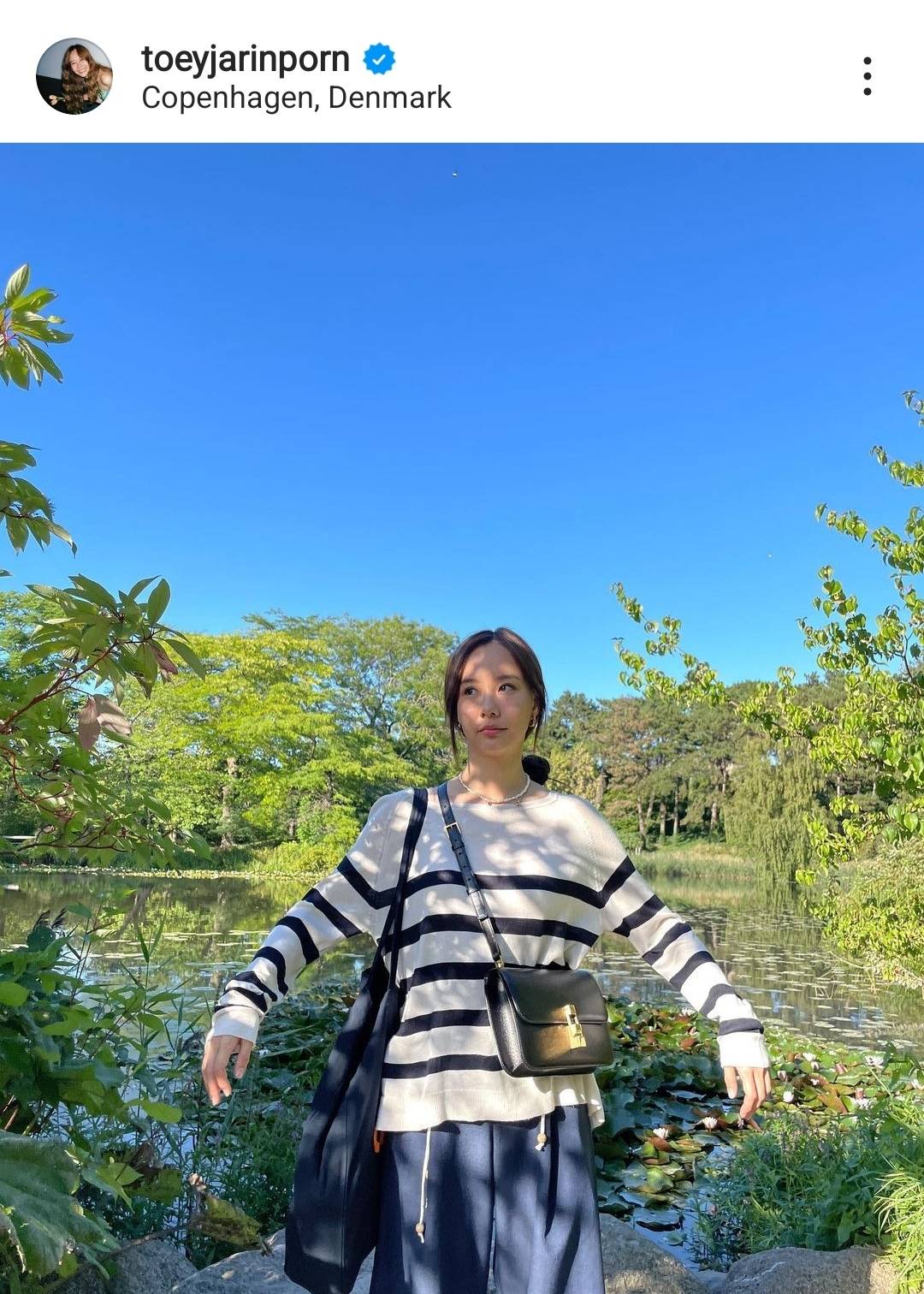 เต้ย จรินทร์พร แจกความสดใสส่งตรงจากเดนมาร์ค ชาวเน็ตสงสัยใครหนอใครที่เป็นช่างภาพในทริปนี้?