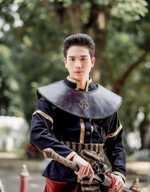'เบสท์ คำสิงห์' เคลียร์ดราม่าชาวเน็ตสงสัยคบซ้อนแฟนเก่าพร้อม 'ตงตง' 'เบสท์ คำสิงห์' เคลียร์ดราม่าชาวเน็ตสงสัยคบซ้อนแฟนเก่าพร้อม 'ตงตง'