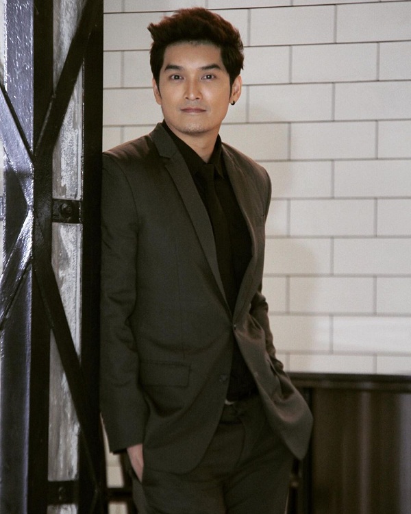 “อู๋ นวพล” แชร์ประสบการณ์ออกกำลังหนักจนปอดรั่ว (มีคลิป) “อู๋ นวพล” แชร์ประสบการณ์ออกกำลังหนักจนปอดรั่ว (มีคลิป)