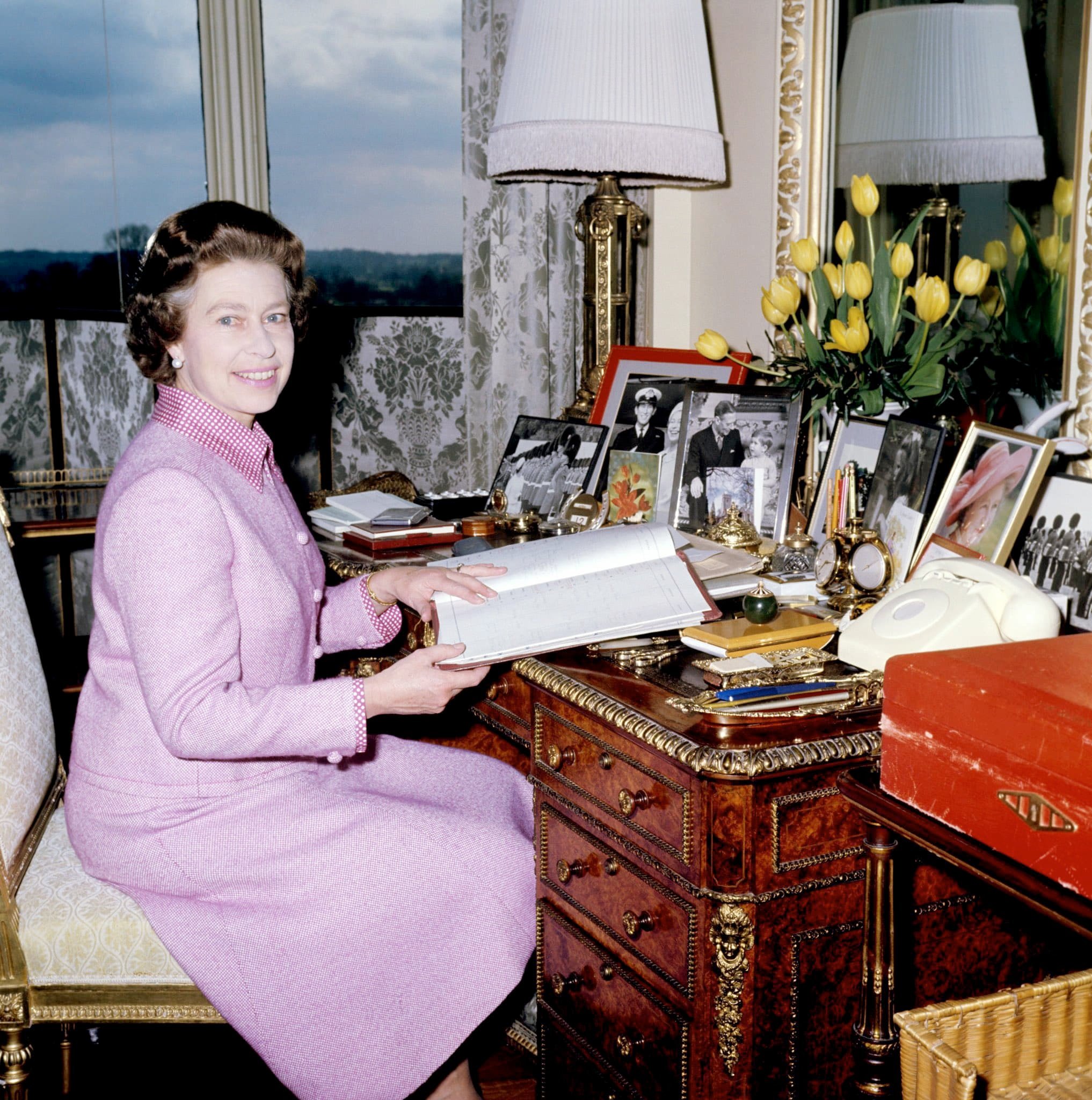 “พระเจ้าชาร์ลส์ที่  3” ทรงงานครั้งแรก กับกล่องแดงในตำนาน