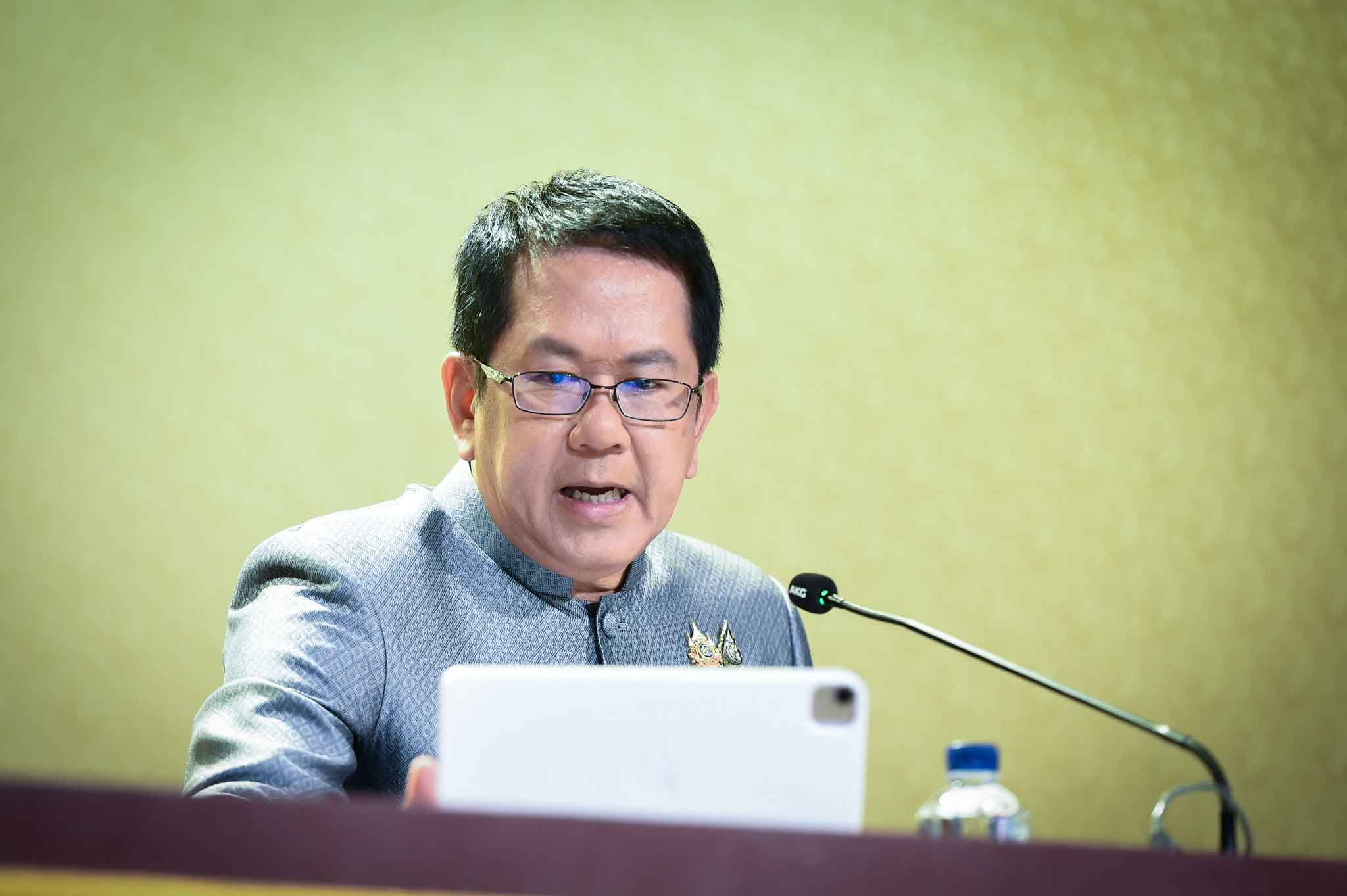 “จิรายุ ห่วงทรัพย์” นั่งเก้าอี้ที่ปรึกษานายกฯ ทำหน้าที่ให้ข้อมูลข่าวสารรัฐบาล “จิรายุ ห่วงทรัพย์” นั่งเก้าอี้ที่ปรึกษานายกฯ ทำหน้าที่ให้ข้อมูลข่าวสารรัฐบาล
