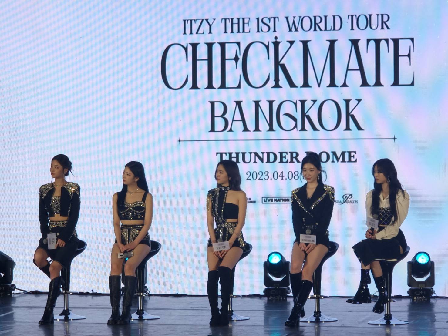 5 สาว ITZY แถลงจัดคอนเสิร์ตใหญ่ในไทย ITZY THE 1ST WORLD TOUR ‘CHECKMATE’ 5 สาว ITZY แถลงจัดคอนเสิร์ตใหญ่ในไทย ITZY THE 1ST WORLD TOUR ‘CHECKMATE’