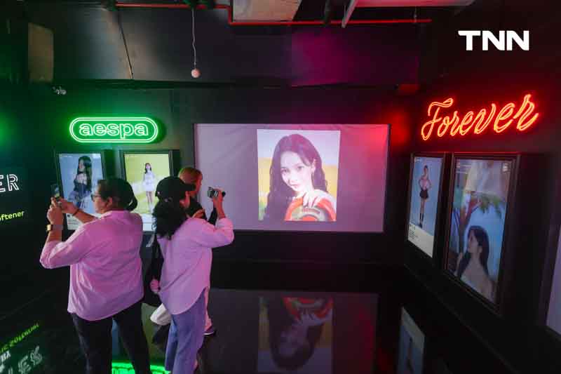 เอาใจแฟนคลับ “aespa” ยกนิทรรศการสุดล้ำให้ใกล้ชิด 4 สาวกันมากขึ้น เอาใจแฟนคลับ “aespa” ยกนิทรรศการสุดล้ำให้ใกล้ชิด 4 สาวกันมากขึ้น