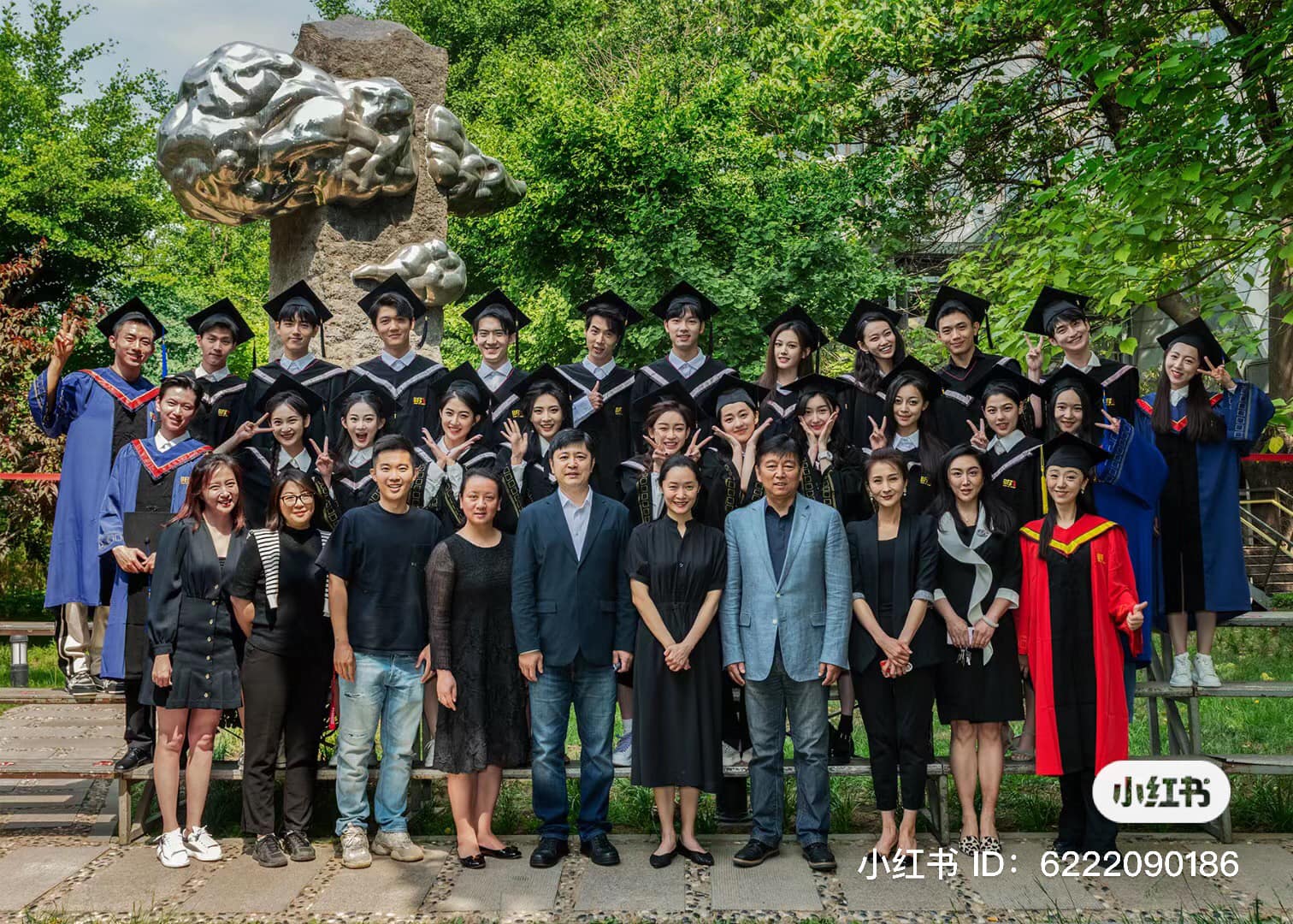 สุดหล่อรับปริญญา “เฉินเฟยอวี่” จบการศึกษาจาก “Beijing Film Academy” สุดหล่อรับปริญญา “เฉินเฟยอวี่” จบการศึกษาจาก “Beijing Film Academy”