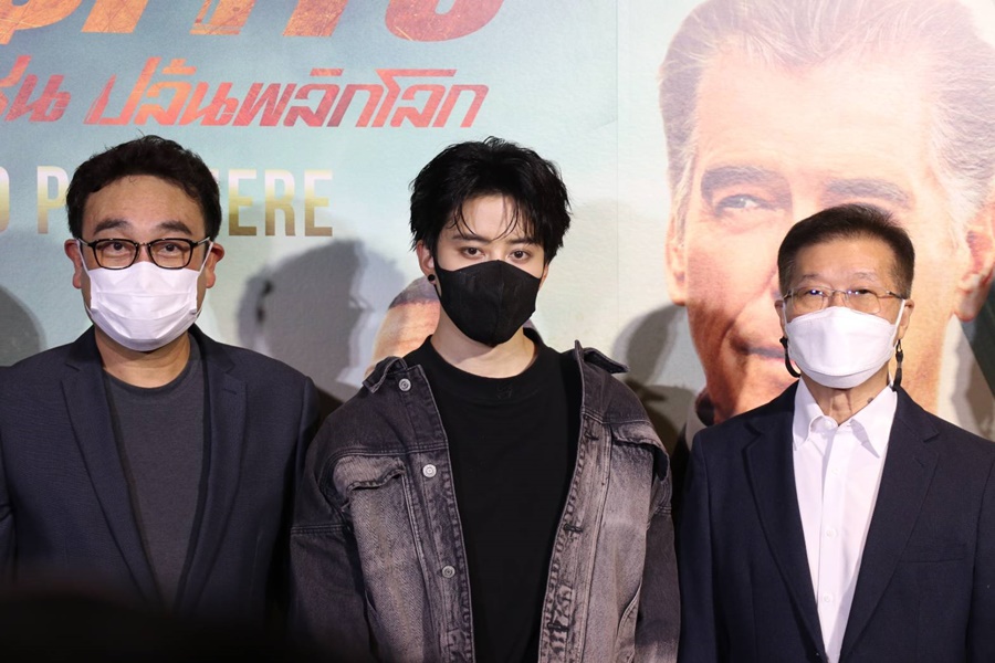 “ไมค์ พิรัชต์” แฮปปี้ได้เจอหน้าลูกชายน้องแม็กซ์เวลล์ “ไมค์ พิรัชต์” แฮปปี้ได้เจอหน้าลูกชายน้องแม็กซ์เวลล์