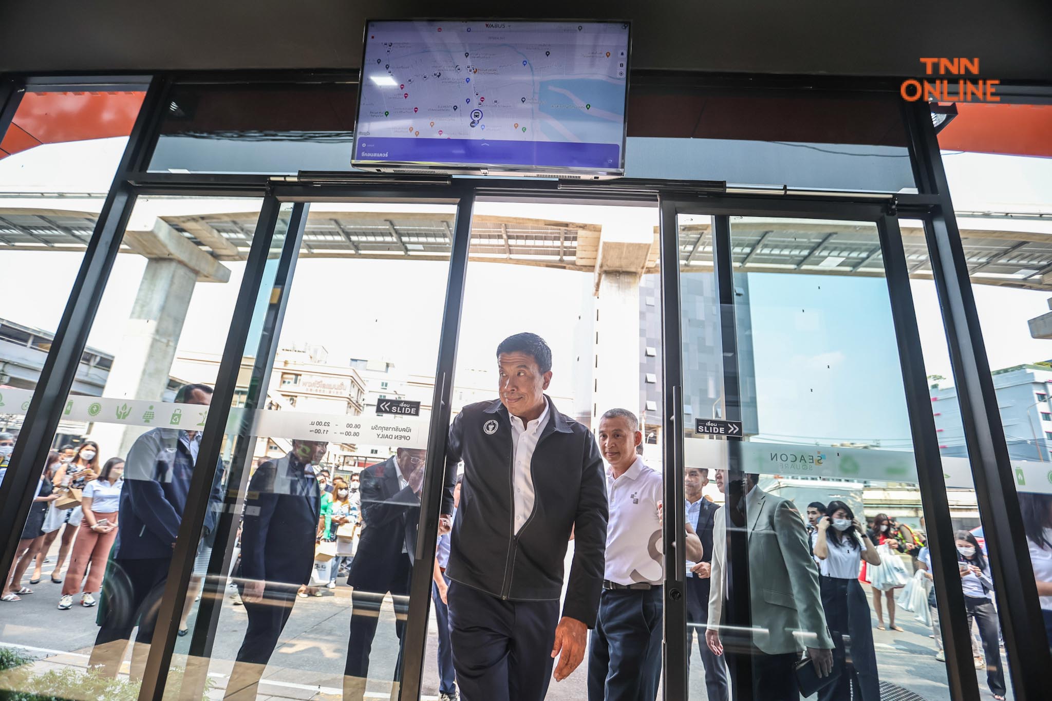 ป้ายรถเมล์ติดแอร์ พลังงานแสงอาทิตย์แห่งแรกในประเทศไทย ป้ายรถเมล์ติดแอร์ พลังงานแสงอาทิตย์แห่งแรกในประเทศไทย