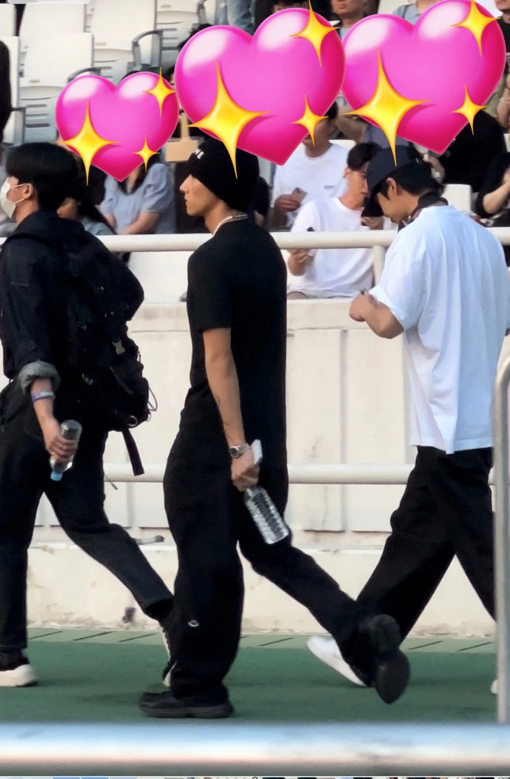 คอนเดียวฟินทุกด้อม!! ‘วี BTS-พัคซอจุน-เจนนี่-จี ดราก้อน’ นำทัพคนดังเกาหลีชมโชว์ ‘บรูโน่ มาร์ส’ กรุงโซล คอนเดียวฟินทุกด้อม!! ‘วี BTS-พัคซอจุน-เจนนี่-จี ดราก้อน’ นำทัพคนดังเกาหลีชมโชว์ ‘บรูโน่ มาร์ส’ กรุงโซล