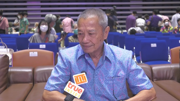 พ่อรอง  เค้ามูลคดี  75 ปี ยังสนุกกับการทำงาน (มีคลิป)  