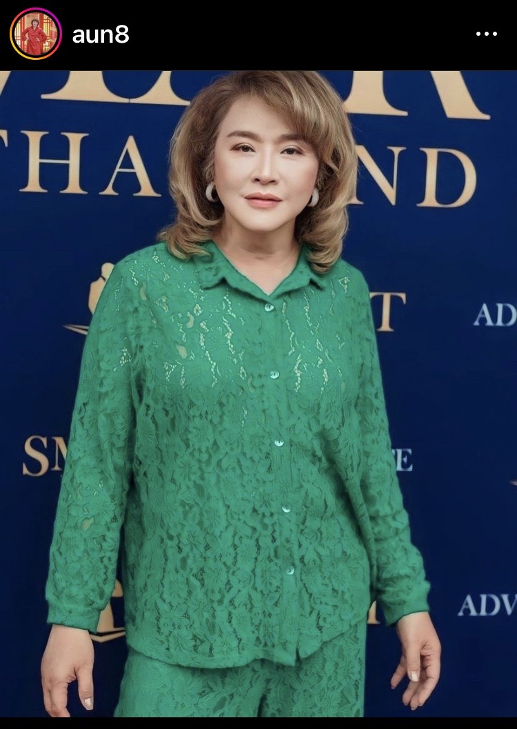 “อ้วน รีเทิร์น” เผยแผลที่มือดีขึ้นแล้ว หลังวิดหนีอูฐที่ประเทศโอมาน “อ้วน รีเทิร์น” เผยแผลที่มือดีขึ้นแล้ว หลังวิดหนีอูฐที่ประเทศโอมาน