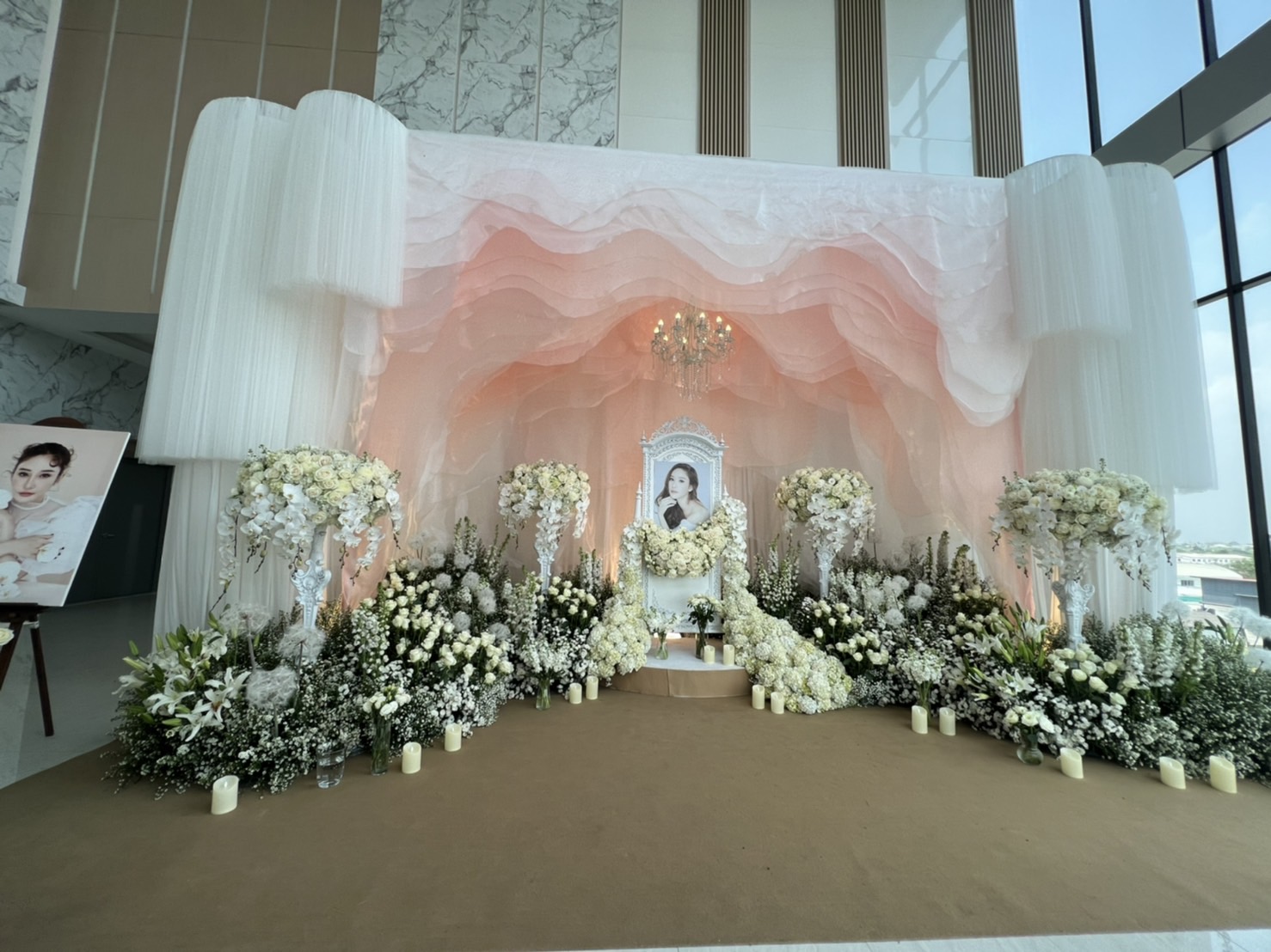 กระติ๊บ ชวัลกร  รู้สึกเป็นเกียรติที่ได้ทำหน้าที่พิธีกรงานไว้อาลัย แตงโม นิดา  