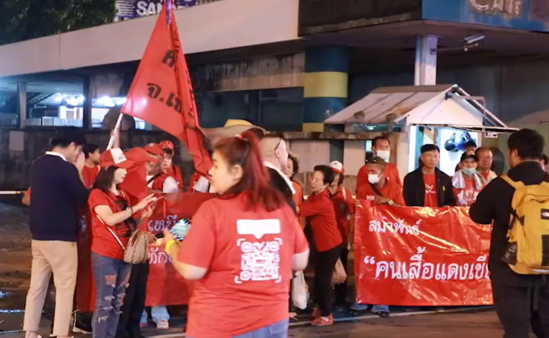 “ทักษิณกลับไทย” เปิดภาพบรรยากาศล่าสุด!สนามบินดอนเมือง สื่อเกาะติด “ทักษิณกลับไทย” เปิดภาพบรรยากาศล่าสุด!สนามบินดอนเมือง สื่อเกาะติด