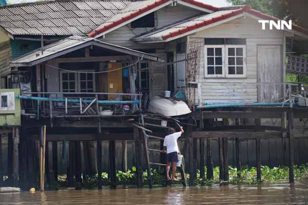 นนทบุรีเสริมกระสอบทราย 130,000 ใบ เตรียมรับมือน้ำเหนือล้นแนวกั้นริมเจ้าพระยา นนทบุรีเสริมกระสอบทราย 130,000 ใบ เตรียมรับมือน้ำเหนือล้นแนวกั้นริมเจ้าพระยา