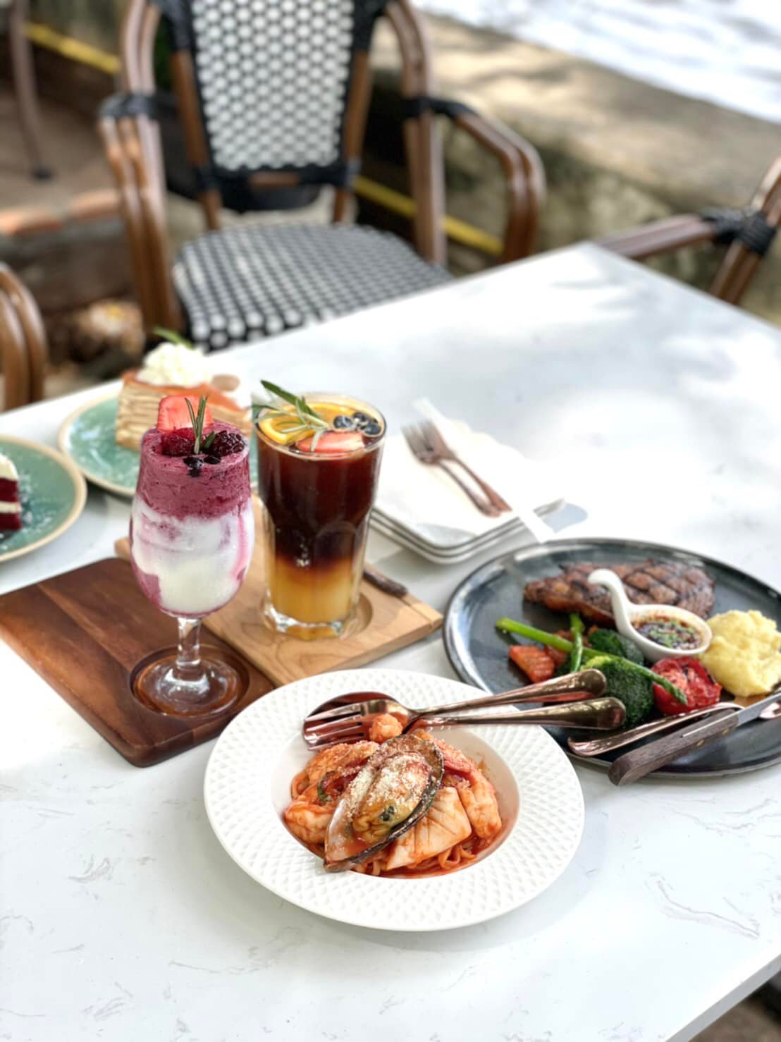 9 ร้านอาหารครอบครัว กรุงเทพ ร้านสวย อาหารอร่อย ต้อนรับปีใหม่ 2023 9 ร้านอาหารครอบครัว กรุงเทพ ร้านสวย อาหารอร่อย ต้อนรับปีใหม่ 2023