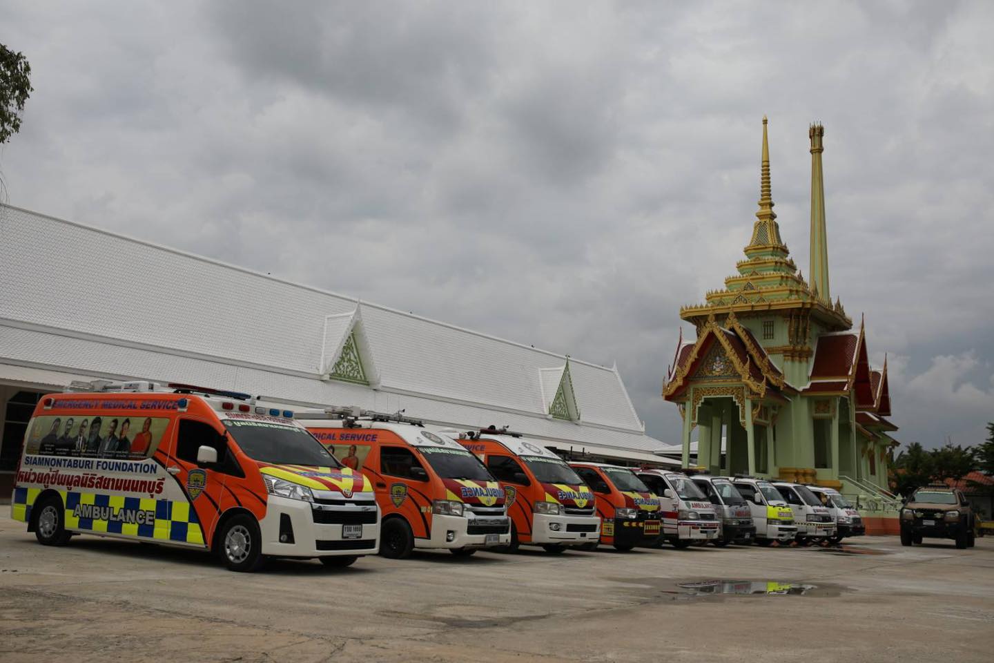 กู้ภัยสยามนนทบุรี ตอบปมปิดถนน 15 นาที อำนวยความสะดวกขบวนขนร่างวีรบุรุษ
