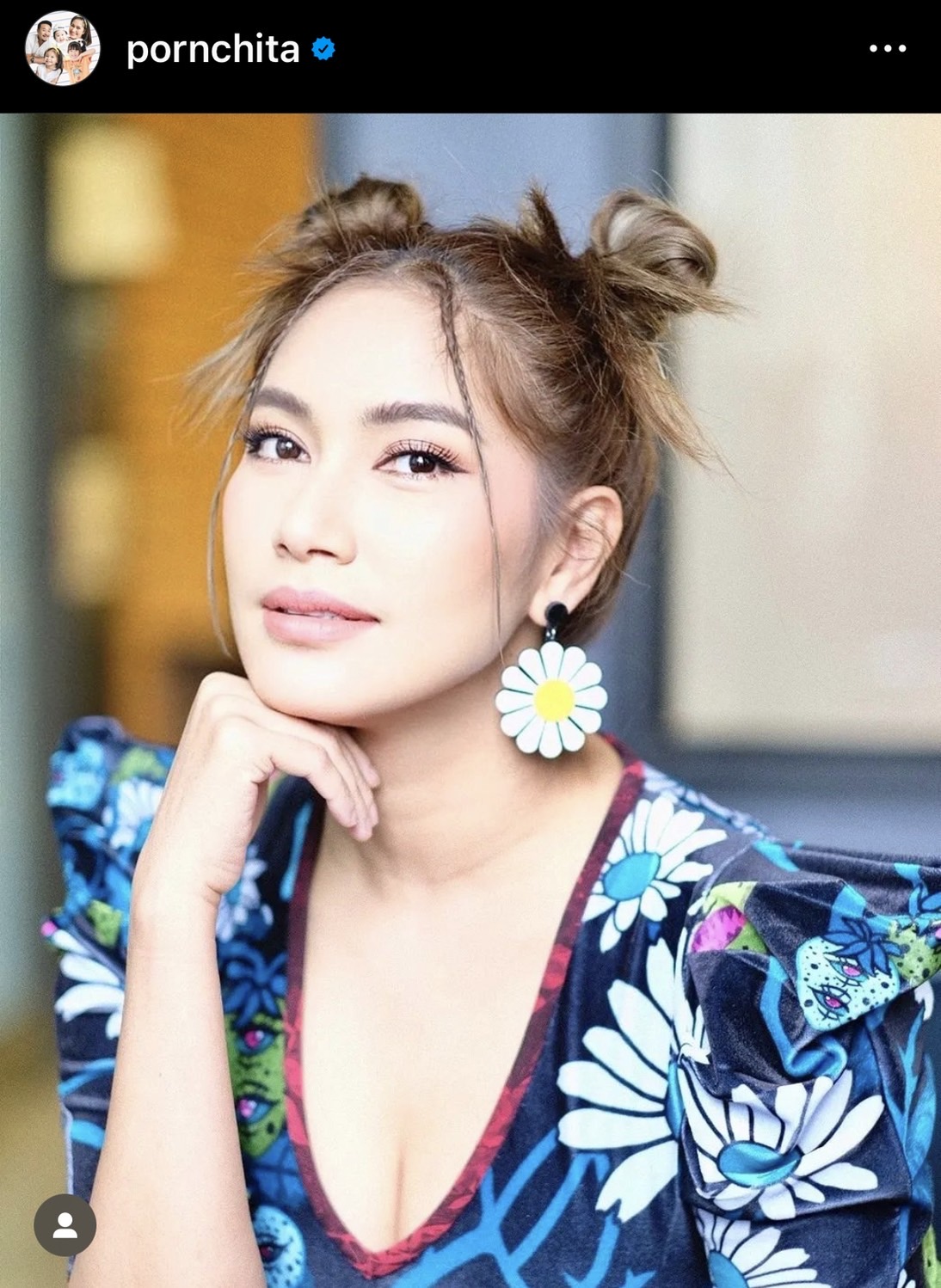 เบนซ์ พรชิตา ควงคุณแม่ เล่าย้อนความรักความหวงในอดีต พร้อมอัปเดปอาการคุณแม่ 