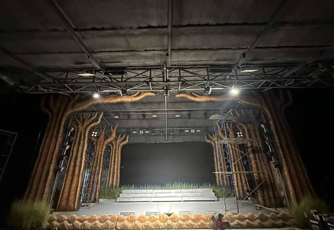 เสียงวิหคเธียร์เตอร์ นก พงศกร เปิดม่านโรงละครหนึ่งเดียวของภาคอีสาน