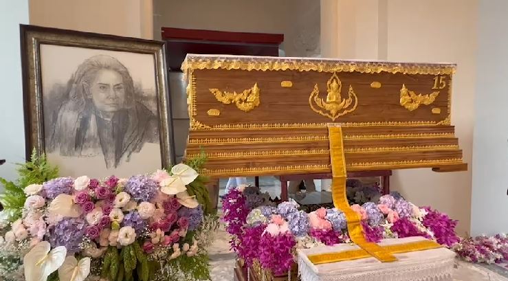 ครอบครัว บรรลือฤทธิ์ ร่วมส่ง คุณแม่ปรางทิพย์ ครั้งสุดท้าย
