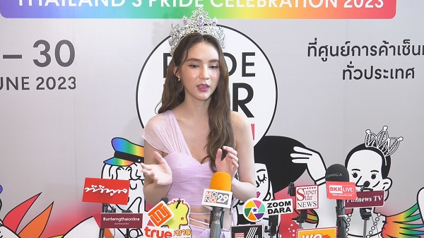  “โยชิ รินรดา” หวังเรื่องการสมรสเท่าเทียมในไทยจะเกิดในเร็ววัน (มีคลิป)