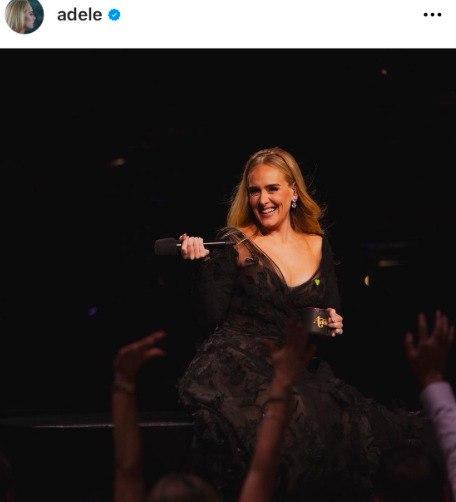 ชัดเจน Adele ปกป้อง LGBTQ+ กลางเวทีคอนเสิร์ต หลังแฟนเพลงตะโกน เดือนไพรด์มันห่วย