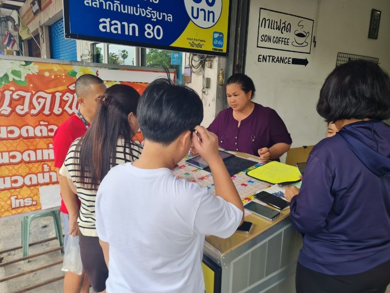 สลากN3ขายดีชาวโคราชแห่ซื้อ สลากN3ขายดีชาวโคราชแห่ซื้อ