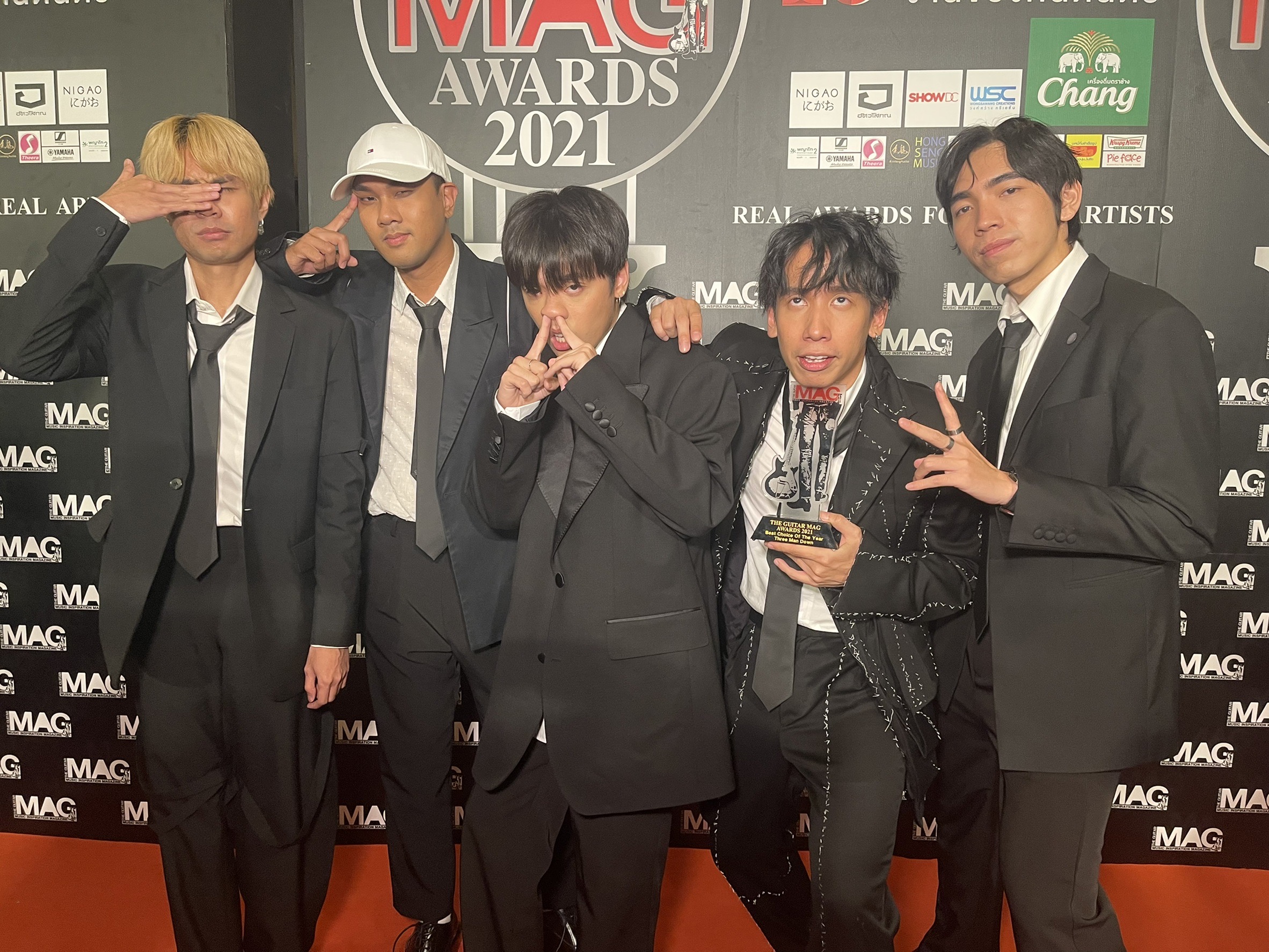 เผยโฉมศิลปินวงการดนตรี คว้ารางวัล The Guitar Mag Awards 2021 เผยโฉมศิลปินวงการดนตรี คว้ารางวัล The Guitar Mag Awards 2021