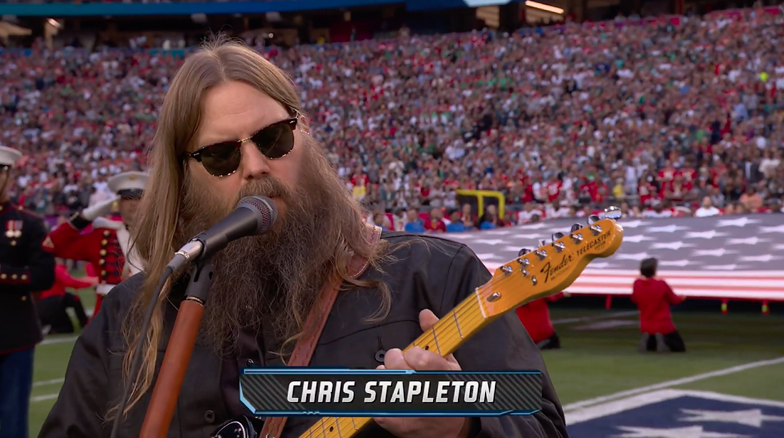 สีสัน Super Bowl!! 'Chris Stapleton-Babyface' ร้องเพลงเปิดฉากการแข่งขัน