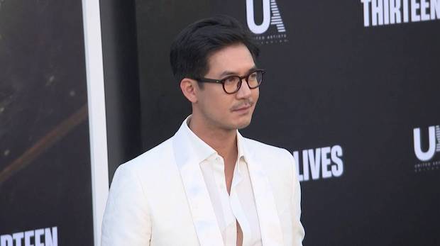 ‘เวียร์ ศุกลวัฒน์ - เจมส์ ธีรดนย์’ นำทัพดาราไทยเปิดตัวหนัง Thirteen Lives 13 หมูป่าที่ฮอลลีวูด (มีคลิป) ‘เวียร์ ศุกลวัฒน์ - เจมส์ ธีรดนย์’ นำทัพดาราไทยเปิดตัวหนัง Thirteen Lives 13 หมูป่าที่ฮอลลีวูด (มีคลิป)