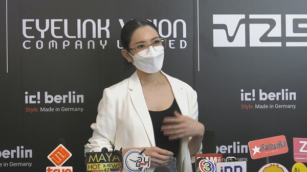 แอฟ ทักษอร อัปเดตเรื่องหัวใจ / พา น้องปีใหม่ ไปไหว้คุณปู่ในวันเกิด  (มีคลิป) 
