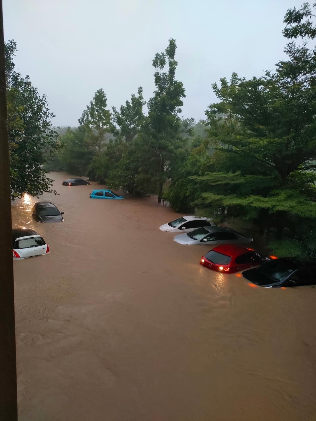 ภูเก็ตน้ำท่วม! ติดอันดับ 1 'จังหวัดปริมาณฝนสูงสุด’ ระดับสีแดง