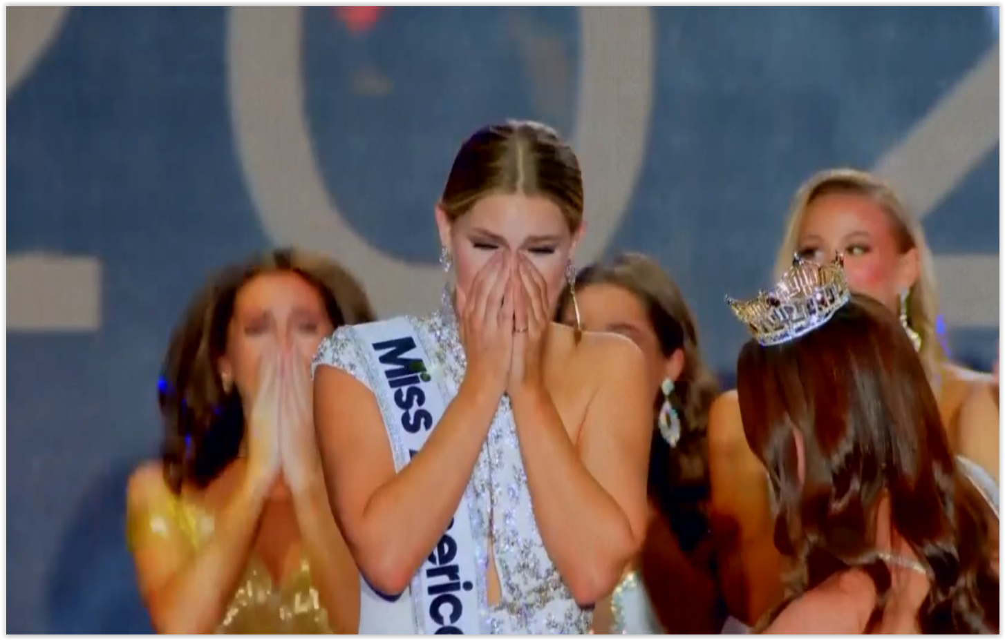 “Grace Stanke” สาวงามจากวิสคอนซิน คว้ามงกุฎ “Miss America 2023” 