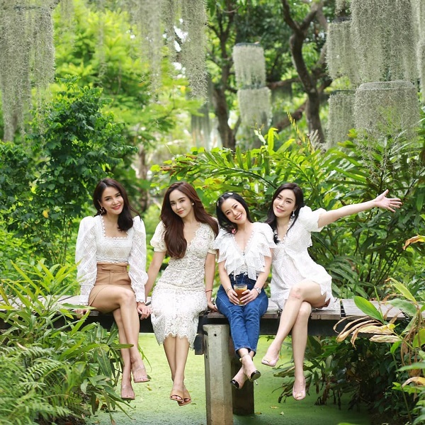 เมย์ พิชญ์นาฏ โพสต์คลิป เป้ย-หนิง-กระแต ชาวเน็ตแห่คอมเมนต์ อยากเห็นภาพแบบนี้อีก เมย์ พิชญ์นาฏ โพสต์คลิป เป้ย-หนิง-กระแต ชาวเน็ตแห่คอมเมนต์ อยากเห็นภาพแบบนี้อีก
