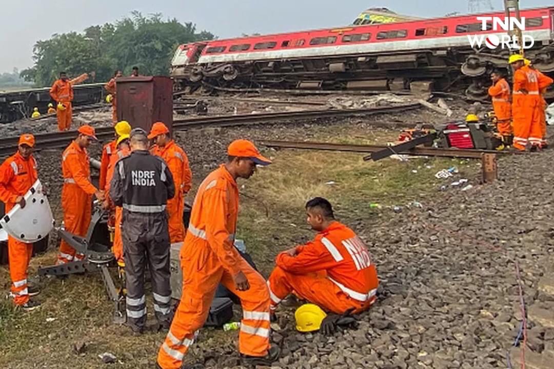 ประมวลภาพ โศกนาฏกรรมรถไฟชนกันในอินเดีย ประมวลภาพ โศกนาฏกรรมรถไฟชนกันในอินเดีย