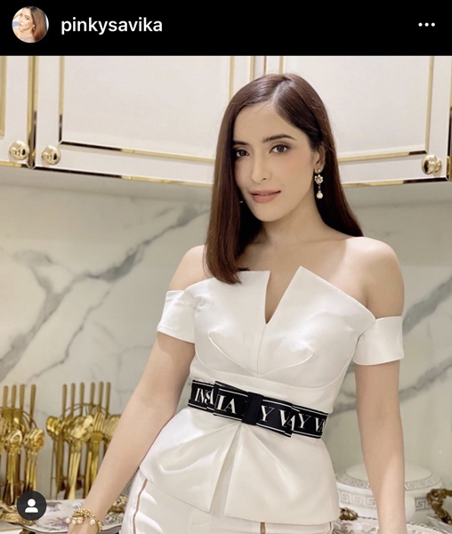พิ้งค์กี้ สวยสง่างาม ในชุดไทย เป็นนางนพมาศ พิ้งค์กี้ สวยสง่างาม ในชุดไทย เป็นนางนพมาศ