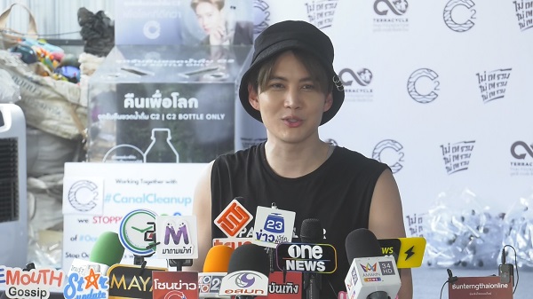 “กอล์ฟ พิชญะ” เล่าโมเมนต์น่ารักสุดพิเศษ “ไมค์-แม็กซ์เวลล์”   (มีคลิป)
