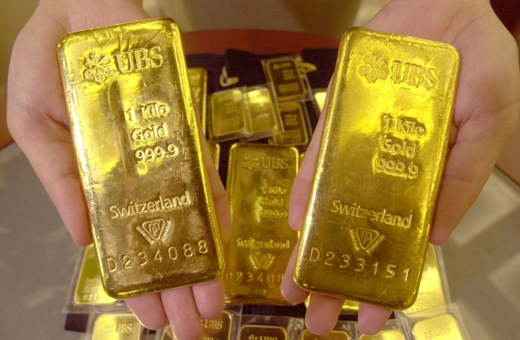 ตรุษจีน 2566 รวม 10 ไอเดียมอบของขวัญ เสริมมงคล รับปีใหม่จีน 
