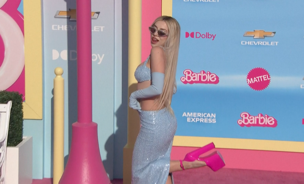 เปิดลุคแซ่บ!! รอบปฐมทัศน์โลกหนัง Barbie ‘มาร์โก ร็อบบี - ไรอัน กอสลิง’ นำทัพเดินพรมชมพู