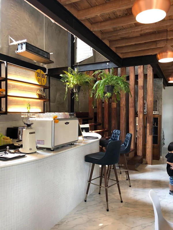 10 คาเฟ่แบริ่ง นั่งชิลใกล้รถไฟฟ้า บรรยากาศดี กาแฟเด็ด 10 คาเฟ่แบริ่ง นั่งชิลใกล้รถไฟฟ้า บรรยากาศดี กาแฟเด็ด