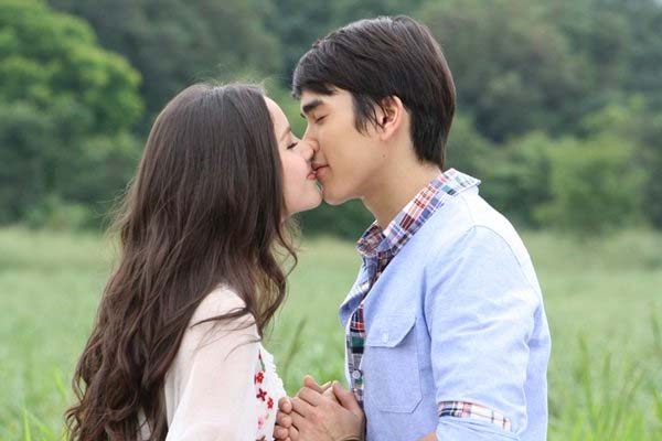 ประวัติ 'ณเดชน์ คูกิมิยะ' ดาราหนุ่มที่ทุกคนมักพบเจอได้ตามข้างทาง ประวัติ 'ณเดชน์ คูกิมิยะ' ดาราหนุ่มที่ทุกคนมักพบเจอได้ตามข้างทาง