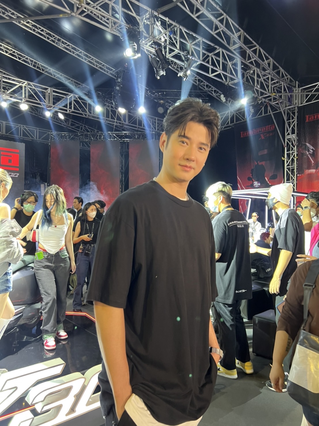 มาริโอ้ เมาเร่อ ไม่ติดใจอะไร หลังแฟนคลับแอบถ่ายเดินเล่นกับแฟนสาว มาริโอ้ เมาเร่อ ไม่ติดใจอะไร หลังแฟนคลับแอบถ่ายเดินเล่นกับแฟนสาว