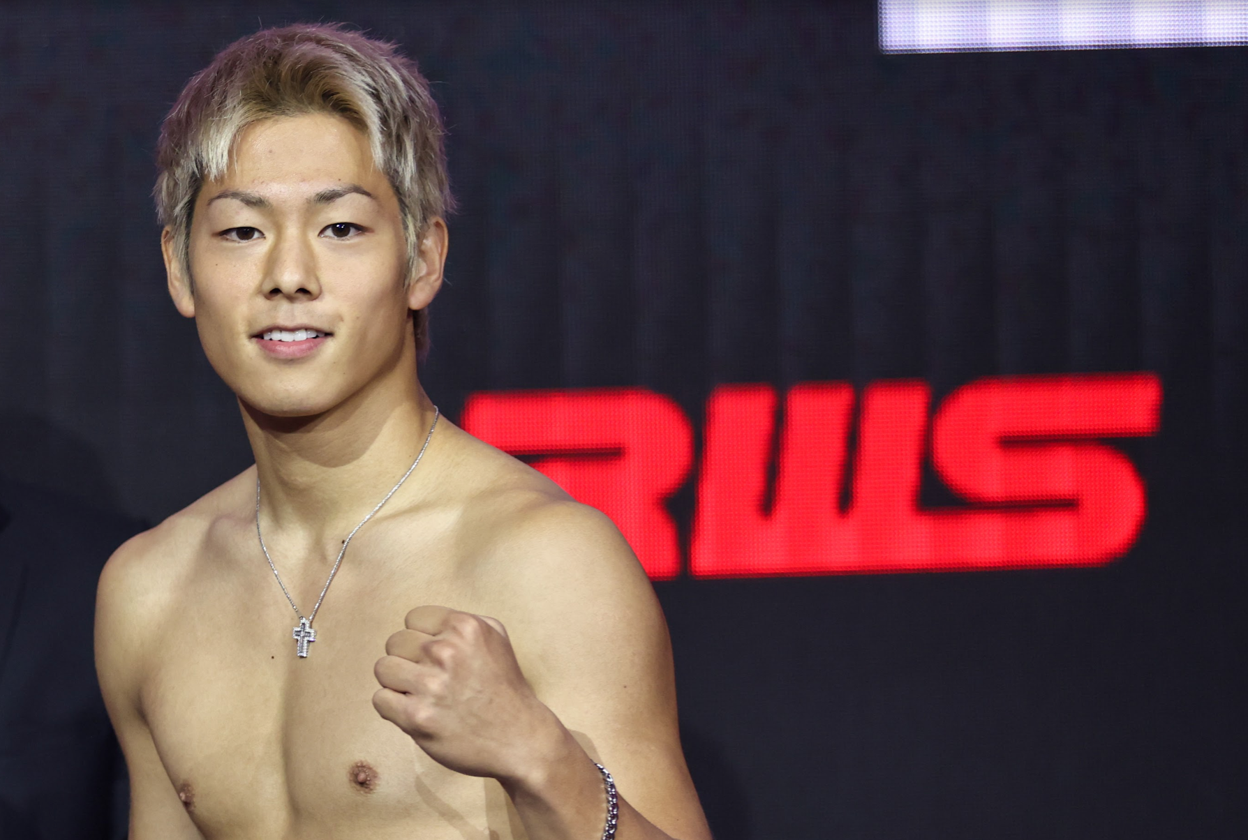 เปิดภาพ ‘โคตะ มิอุระ’ หล่อกระชากใจสาวก่อนขึ้นปะทะ 'บัวขาว' วันพรุ่งนี้! เปิดภาพ ‘โคตะ มิอุระ’ หล่อกระชากใจสาวก่อนขึ้นปะทะ 'บัวขาว' วันพรุ่งนี้!