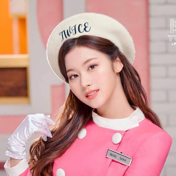 ซานะ วง TWICE ถูกกักตัวหลังจบโชว์ 3 รอบที่ญี่ป่น หลังผลตรวจโควิด-19 เป็นบวก 