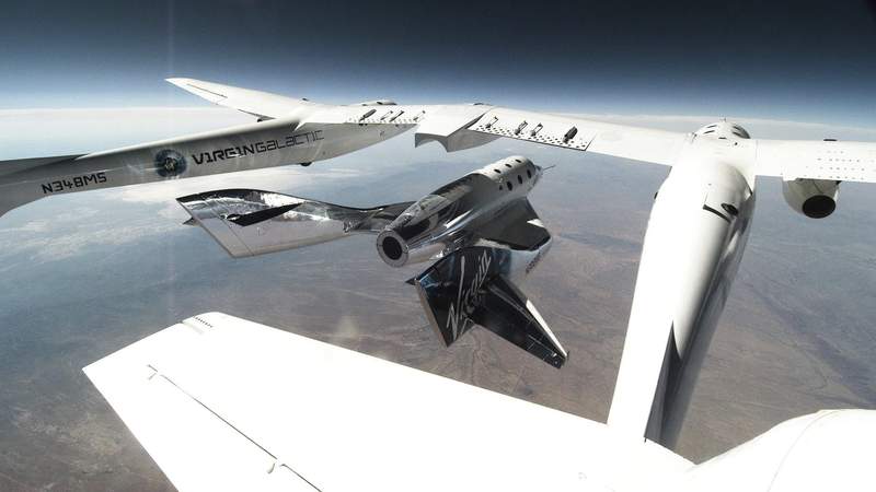 เจ้าของ Virgin Galactic บินสำเร็จ ขิงแรงใส่ Blue Origin!!